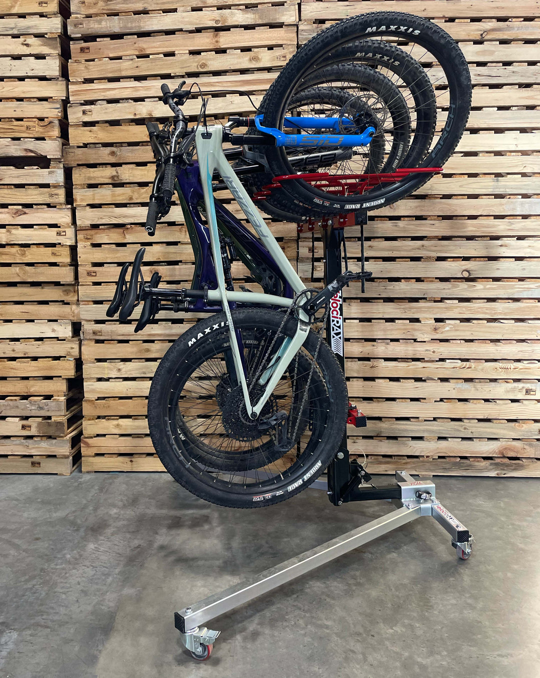 Relaxdays Floor Bike Rack, For 3 Bicycles, Wheel Width Up To
